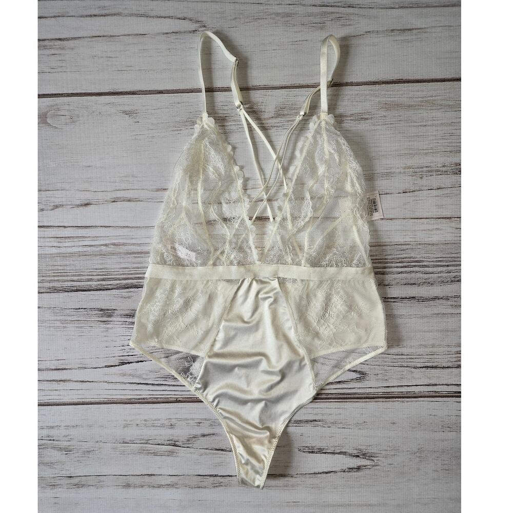 Auden White Satin Lace Lingerie Bodysuit Thong sz M New